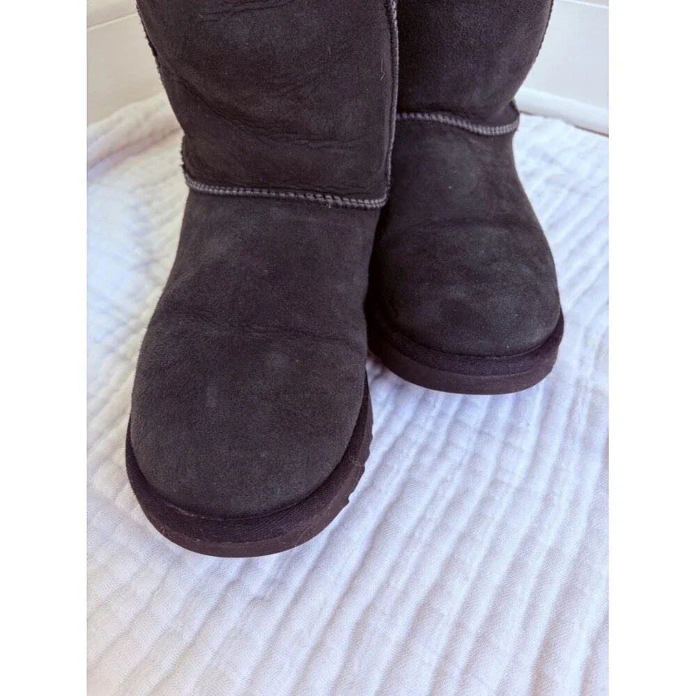 UGG Classic Tall II Black Suede Sheepskin Boots Women’s Size 8